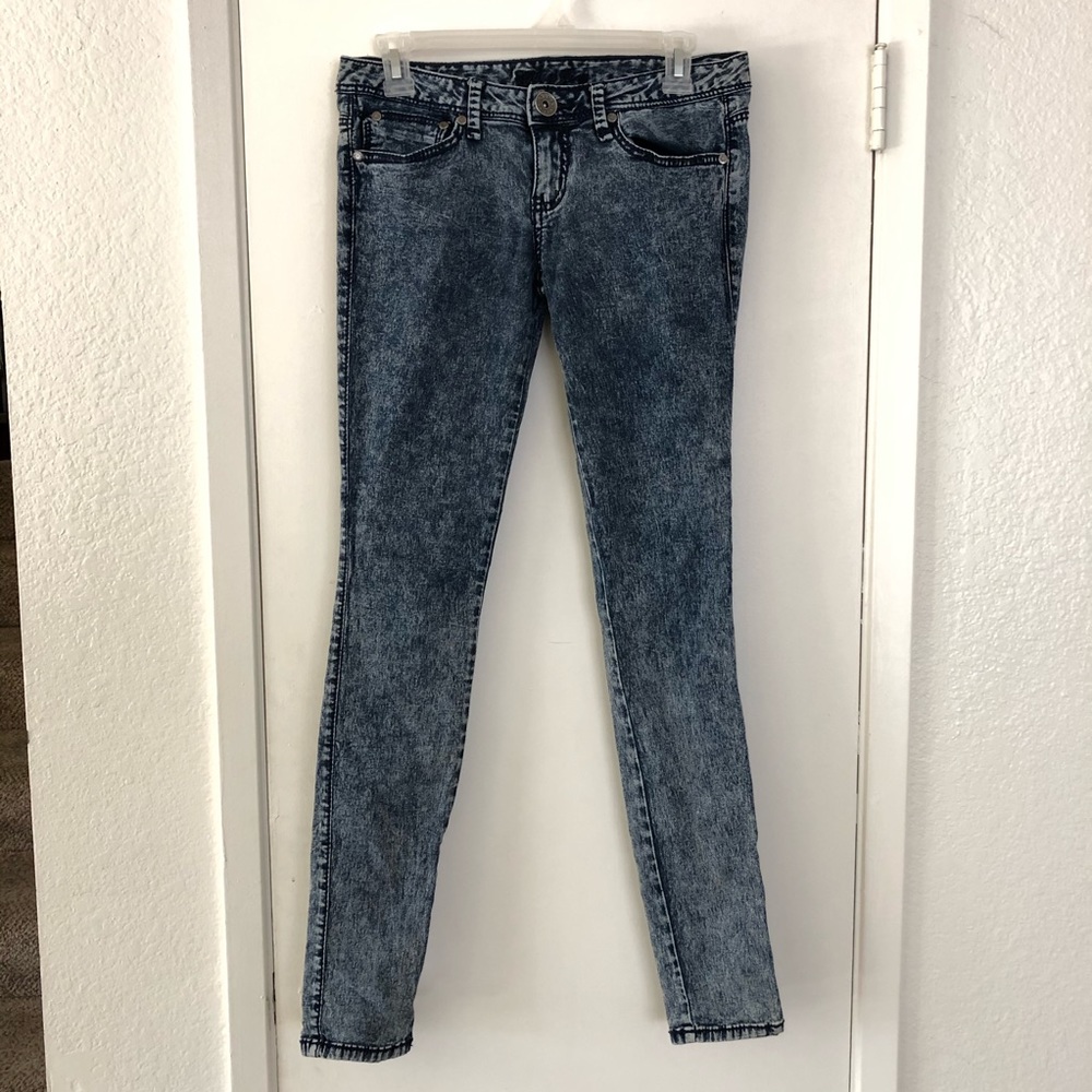 Guess Acid wash dark skinny jeans